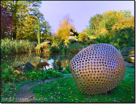 TONGUE-IN-CHEEK-by-TONY-CRAGG,-Chatsworth-826