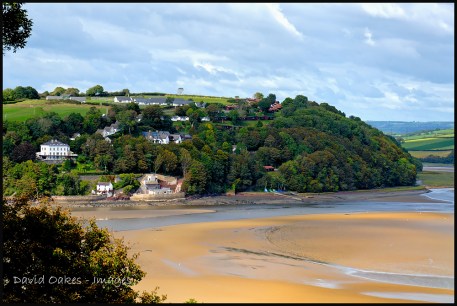 Laugharne.-The-Taf-Estuary-and-Thomas's-Boat-House