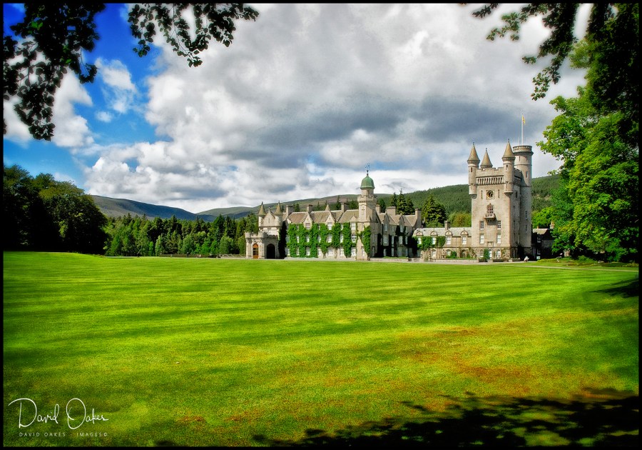Balmoral-Castle,-Scotland-t