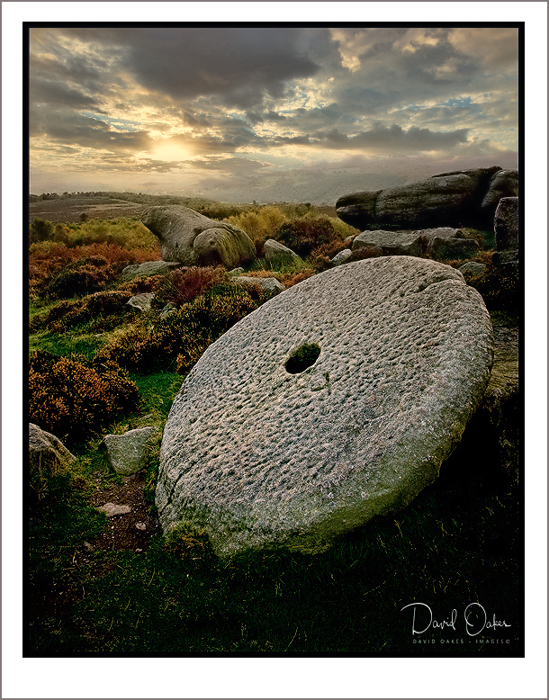 Mill-Stone-on-Hathersage-Moor-vg