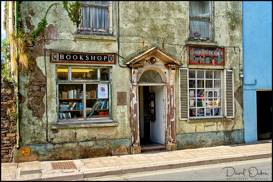 Laugharne-The-Antiquarian-Bookshop