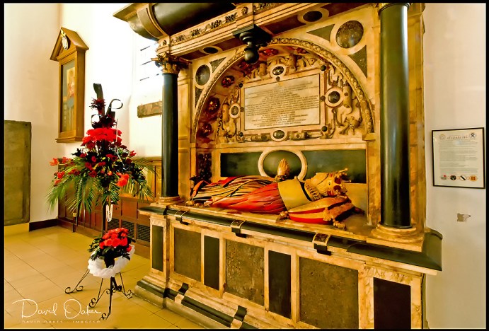 Bess-of-Hardwick-013