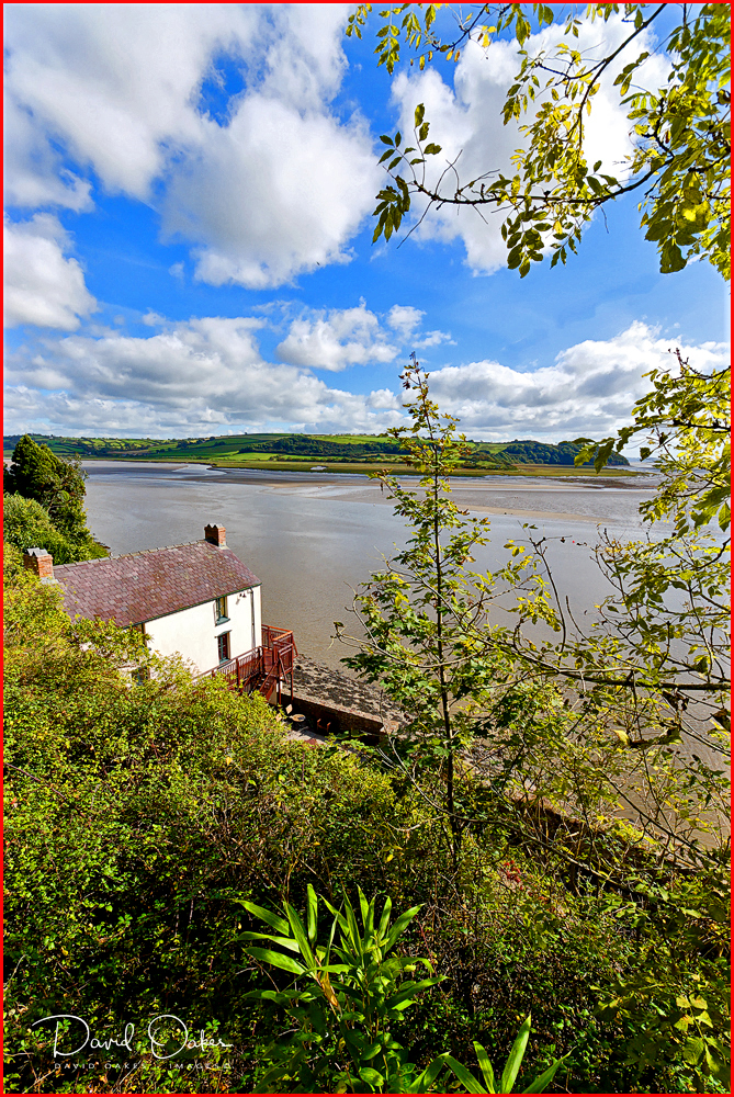 Laugharne,-Dylan-Thomas's-Boat-House-and-River-Taf-021-(2)