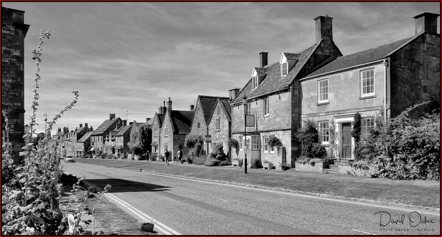 BROADWAY,-The-High-Street--up